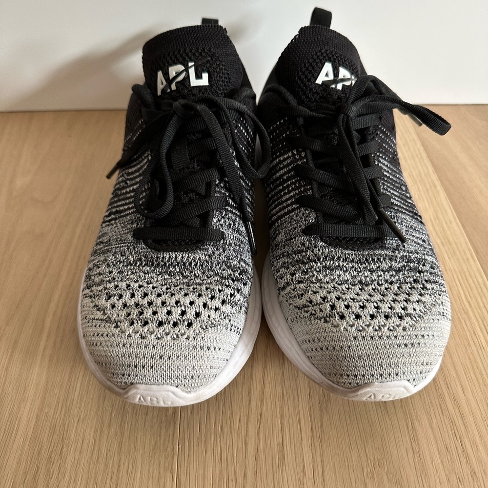 Apl Techloom Running Shoe Size 8 - image 1